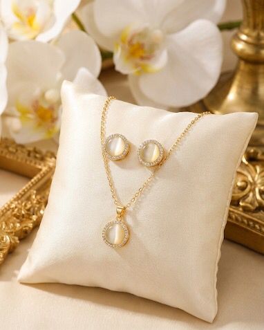 One stone locket set