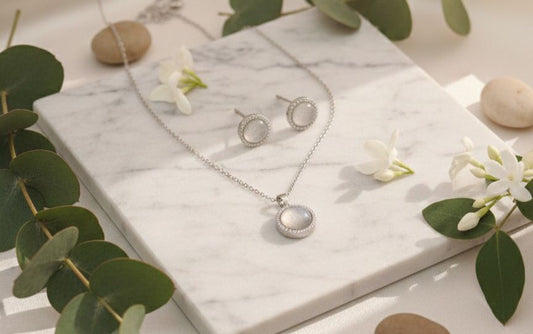 One stone locket set